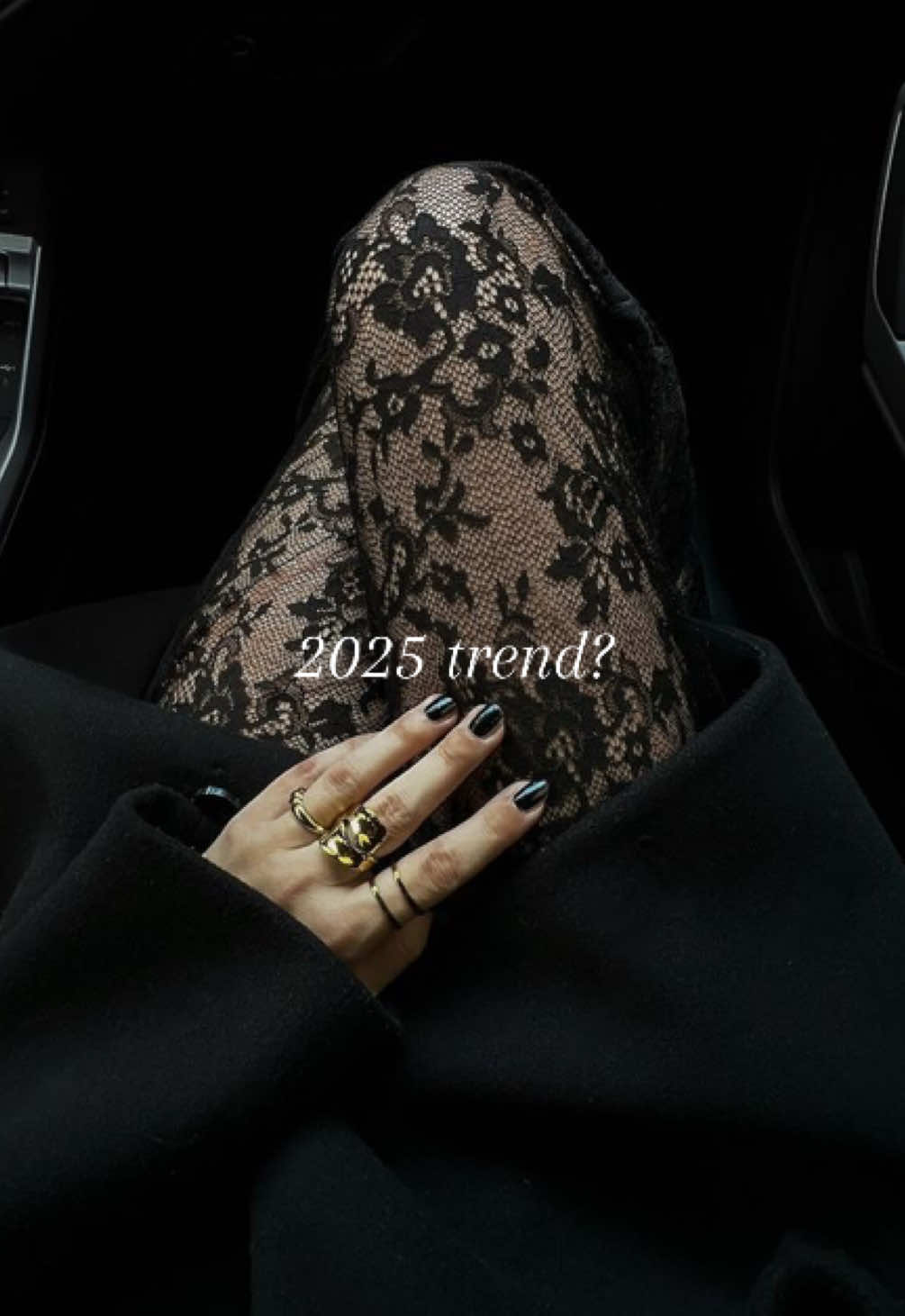Lace for 2025🖤 • • • #fashiontiktok #fashiontrend #blacklace #fyp #women #viral_video #model #classy 