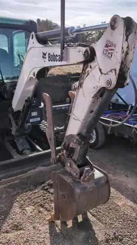 evmusclecars.net/store Diagnosing the heater on my excavator with my Milwaukee M12 powered tester.  #milwaukee #m12 #evmusclecars #powersupply #12volts #relay