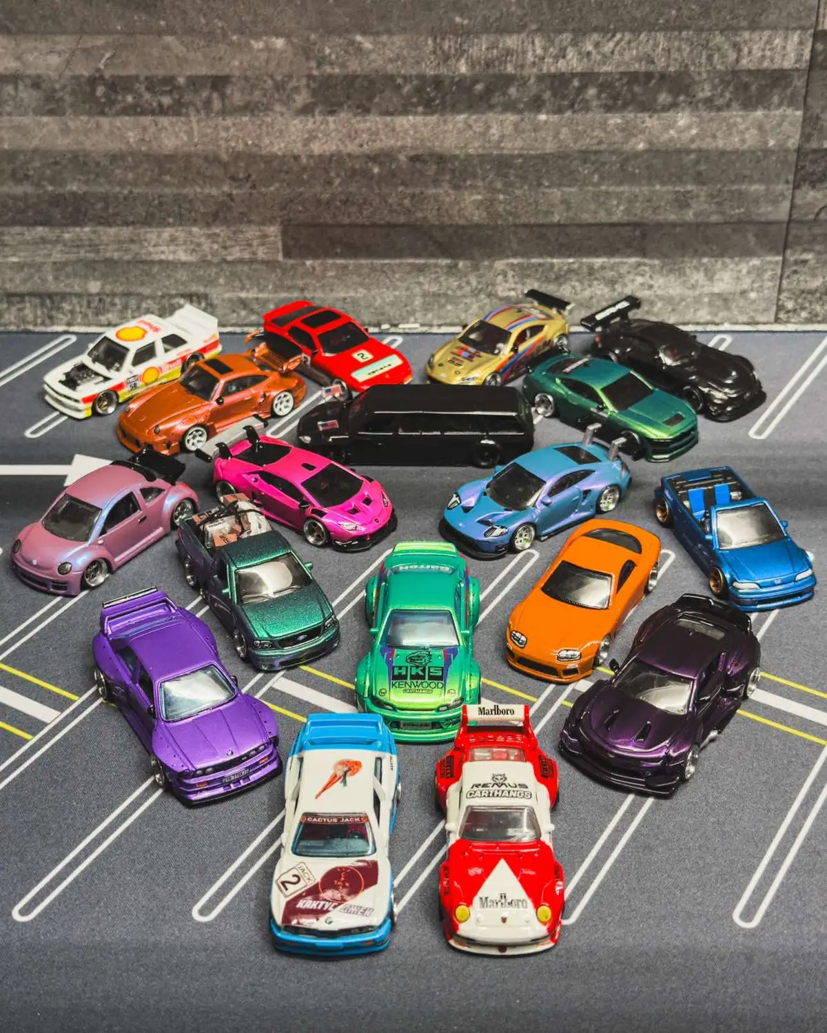 #hotwheels #customs #diecast #hotwheelscollections 