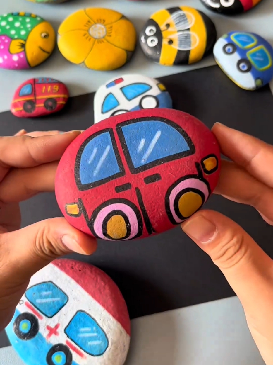 All the necessary materials are available at the link in my profile!  🤗 @arttok.w #creativekids #kidscrafts #diyforkids #craftingwithkids #handsonlearning #FamilyFun #kidsactivities #artwithkids #funwithkids #artforkids #craftideas #childhoodcreativity #earlychildhoodeducation #homeschoolart #diyprojects #momlife #parentingfun #artsandcrafts #artactivities #usaparents #kidscreate #americanmoms #familycrafts #ChristmasArt #KidsChristmasArt #HolidayArt #ChristmasDrawings #ChristmasCrafts #ChristmasForKids #merrychristmas 