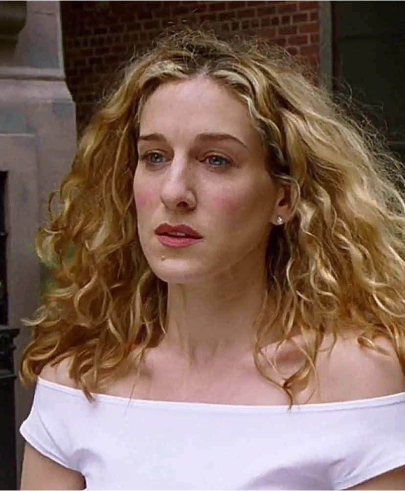 just tell me… for @ander  #carriebradshaw #sexandthecity #satc #90s 