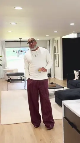 LETS HAVE A DRINK ✅✅   #mensstyle #mensfashion #fashion #style @asos  @boohooman @Gucci  @tomfordbeauty  @crateandbarrel  @CB2  @Rove Concepts  @boohoo 