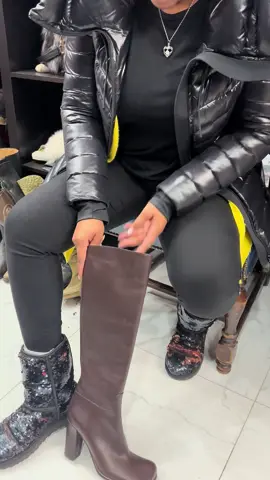 Rafaello Designer #FashionDesigner #newyork #fy #newyork #shoestyle #bootseason #boot #bootswiththefur 