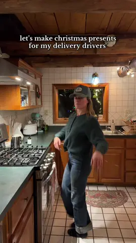 ive gotten a lot of packages since moving in and ordering lots for the house, so i wanted to show my thanks. they are all so sweet with my animals🥹