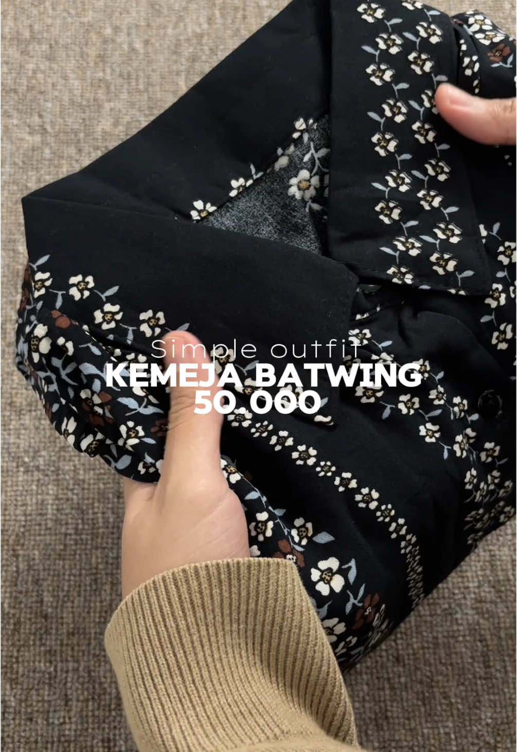 Kemeja batwing 50rb, super adem cocok buat yg gampang gerah! #kemeja #kemejawanita #kemejawanitamurah #kemejabatwing #kemejaoutfit 
