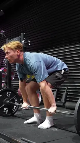 Deadlifting with Markus #bodybuilding #bodybuilder #strengthtraining #strengthtraining  #gymtok  #gym