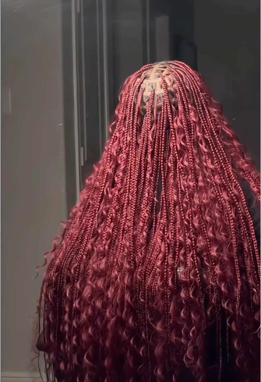 I love burgundy, boho box braids hairstyles, and gorgeous colors.

🔹Texture: Deep Wave
🔹Color: Burgundy
🔹Length: 30 inches
🔹Material: 100% Human Hair
🔹Features: Ultra-soft, Natural Shine, Easy to Comb and Style
🔹Suitable for: All Hair Types and Head Shapes

#blackgirlmagic #sewin #bradis #braid #braider #braiding #boho #knotlessbraids #bohobraids #boxbraids #githair #githairfactory #4bhair