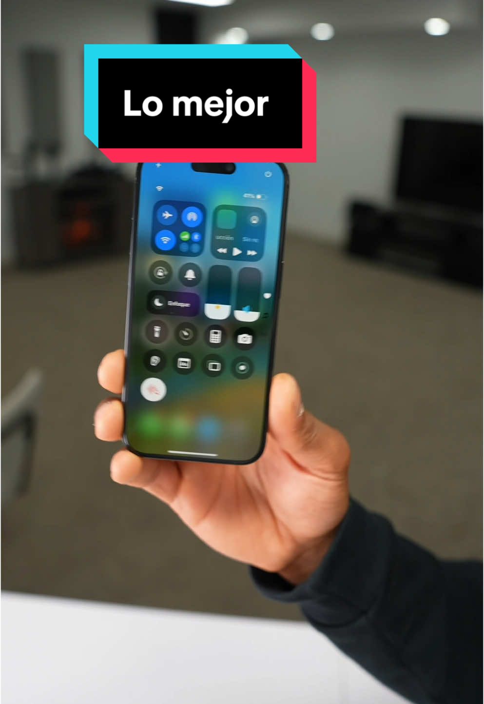 Hasta yo voy a empezar a usar esto 😅 #iphonetips #esrgear #esr #esrmasafe #iphone16 #iphonecase #iphone16promax #stashstand