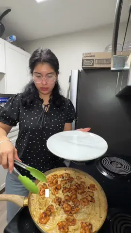 I couldnt talk my jaw was locked  #fyp #fypシ #pastatiktok #pastarecipe #pastalover #pastaalfredo #alfredo #alfredopasta #DinnerIdeas #dinnerwithme #dinnerrecipe #dinneridea #cookwithme #cooking #cookiewithacause #Recipe #recipesforyou #EasyRecipe #EasyRecipes #delicious #comida #FoodTok #latinacontentcreator #latinacreator #creatorsearchinsights #creator 