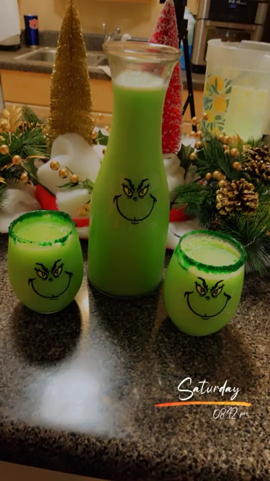Every year, we kick off our holiday tradition with a glass (or two) of our famous Christmas Grinch Juice! 🍹🎄 A festive mix of pineapple juice, Sprite, and lime sherbet—it’s the perfect blend of sweet and tangy to match the holiday spirit. While sipping on this green goodness, we gather around and watch The Grinch, making memories that warm our hearts every time. What are your favorite holiday traditions?