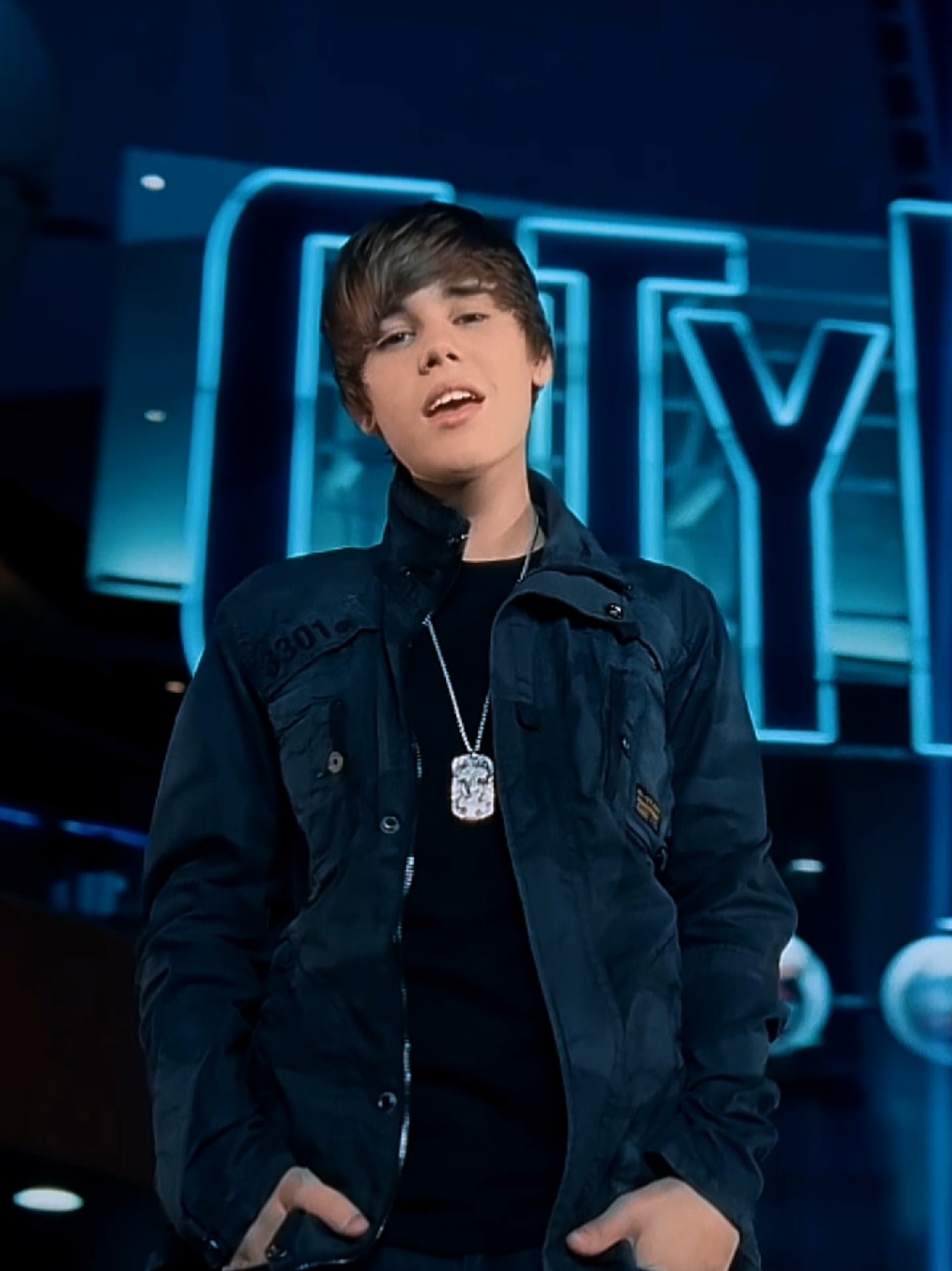 essa sempre vai ser a melhor do Justin....#musica #justinbieber #baby #babyjustinbieber #clips #nostalgic #nostalgia #night #eua 