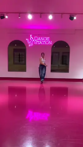 Last ladies class of the year! Don’t forget to join Diva video project on 9th & 16th Jan, video shoot on 23rd Jan!! Regis @Dance Station chillax Thursday 7pm. #dance #danceclass #ladies #ladiesdance #britneyspears #strongerbritneyspears 