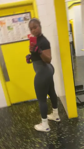 JUICY BOUNGIESSS LET'S GET AND STAY ACTIVE. CODE: TANIA10 Hit up @The Fitness Connection for your Crackhead Potion: Creatine, OxyShred and Acetyl L Carnitine #fyp #abcxyz #nassau #juicyboungie #nassaubahamas #gymgirlsoftiktok #GymTok 