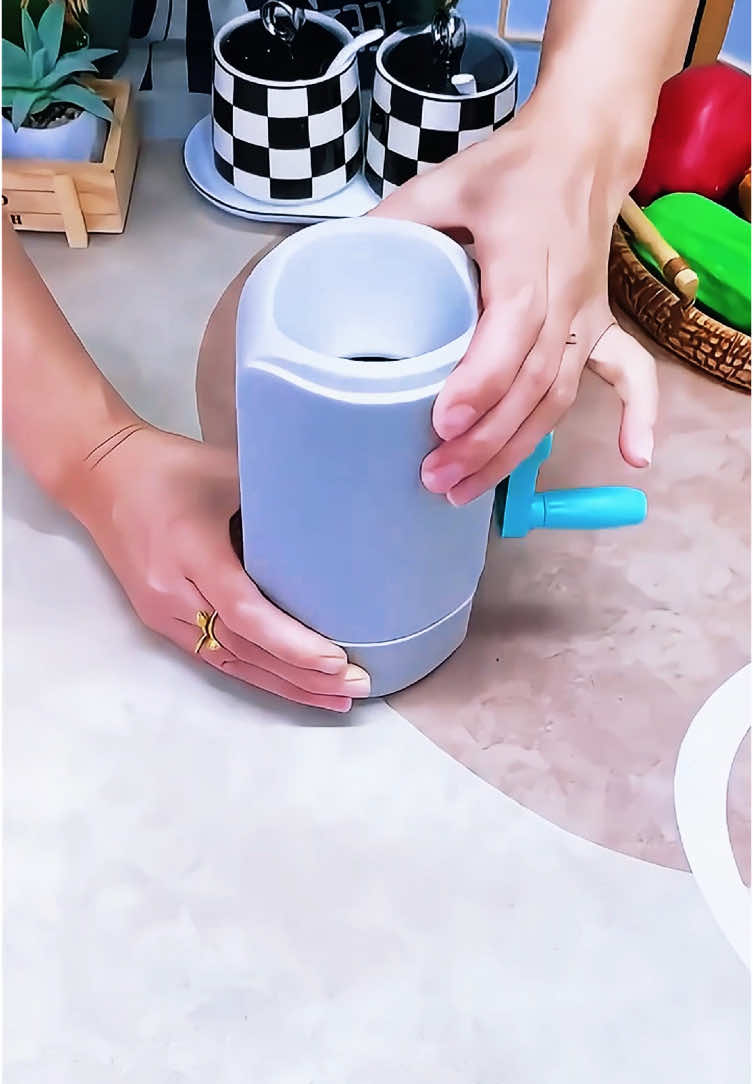 Ai có thể nhanh hơn tôi?😏#phổbiến #đậuphộng #hạtdưa #Côngcụbócvỏ 