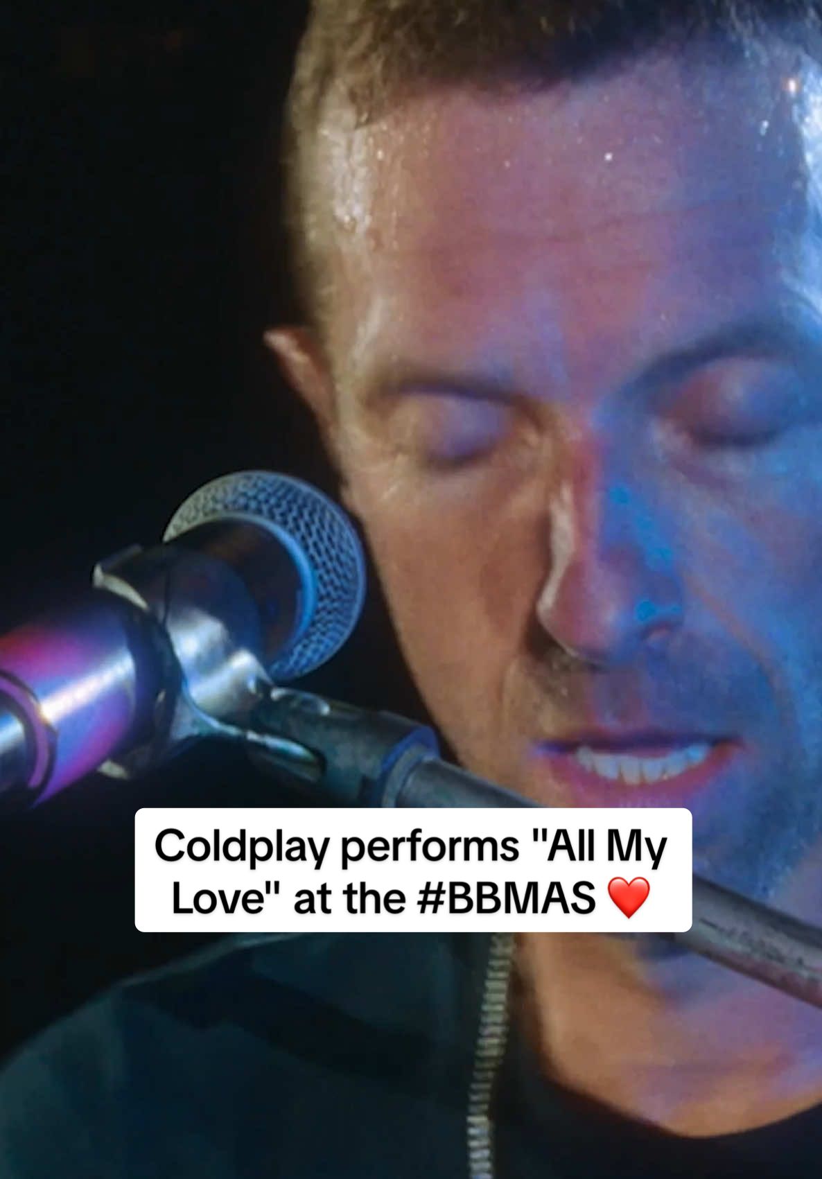 @coldplay performs 
