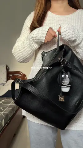 pretty everyday bag >> #bag #everydaybag #collegebag #universitybag #bagforwomen #shoulderbag #foryou #foryoupage 