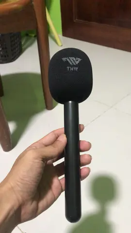 Dito lang mabibili Tnw Handheld Wireless microphone #interviewmicrophone #wirelessmicrophone #microphonegrip #windproofsponge #tnwhandheldwirelessmicrophone