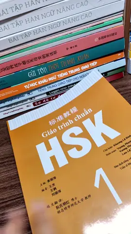 Giáo trình chuẩn HSK 1  . giáo trình dành cho các bạn muốn tự học học tiếng Trung  #hoctiengtrung #canhohoctiengtrung #hoccungtiktok #giaotrinhhsk giaotrinhhsk