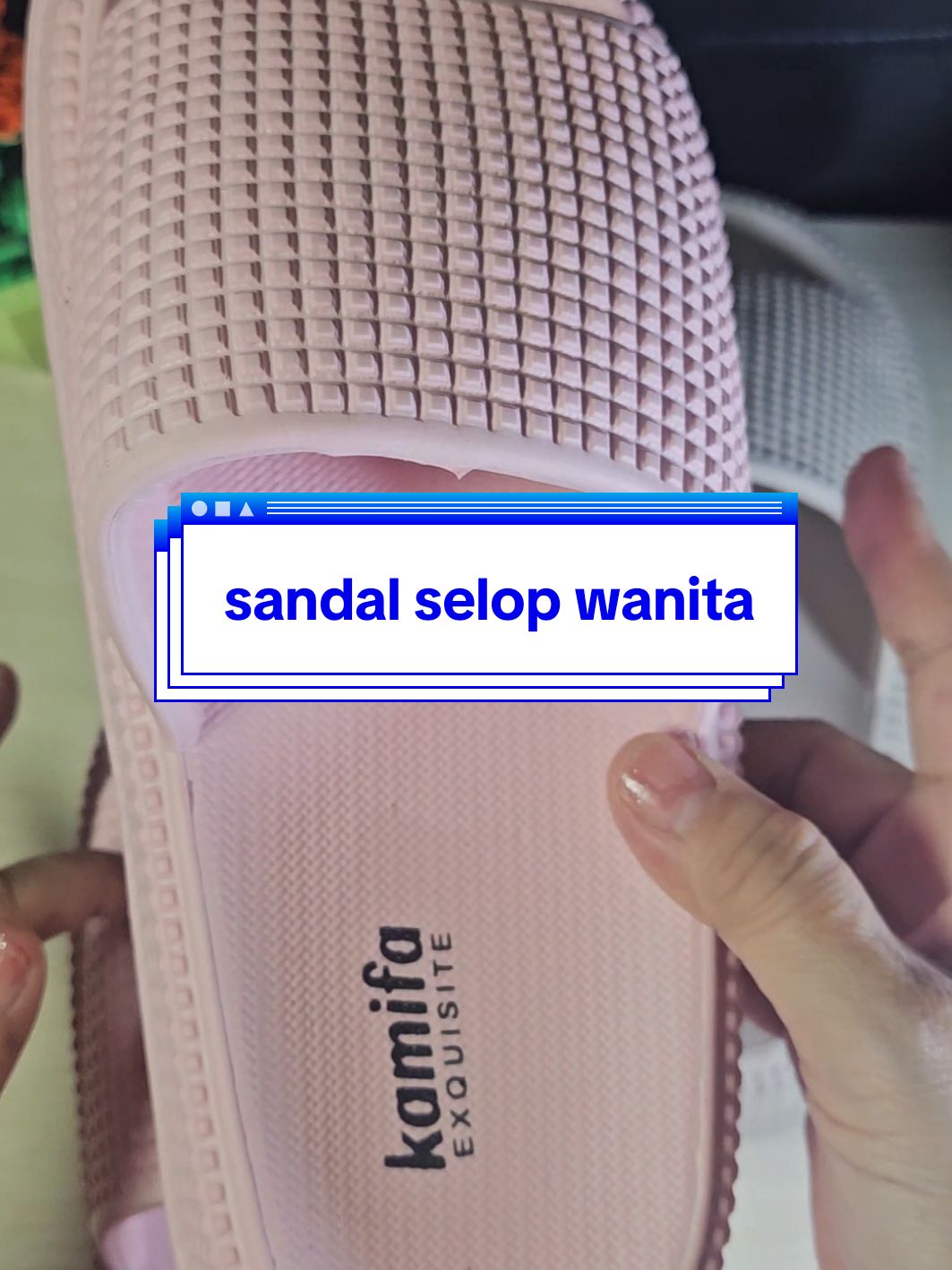 Sandal Selop wanita bahan dari karet. Ringan, lentur, anti air dan anti selip. cocok dipakai di rumah atau di luar rumah #homilina5 #sandal #sandalwanita #sandalselop #sandalkaret #cuantanpabatas #gebyarbelanjadesember 