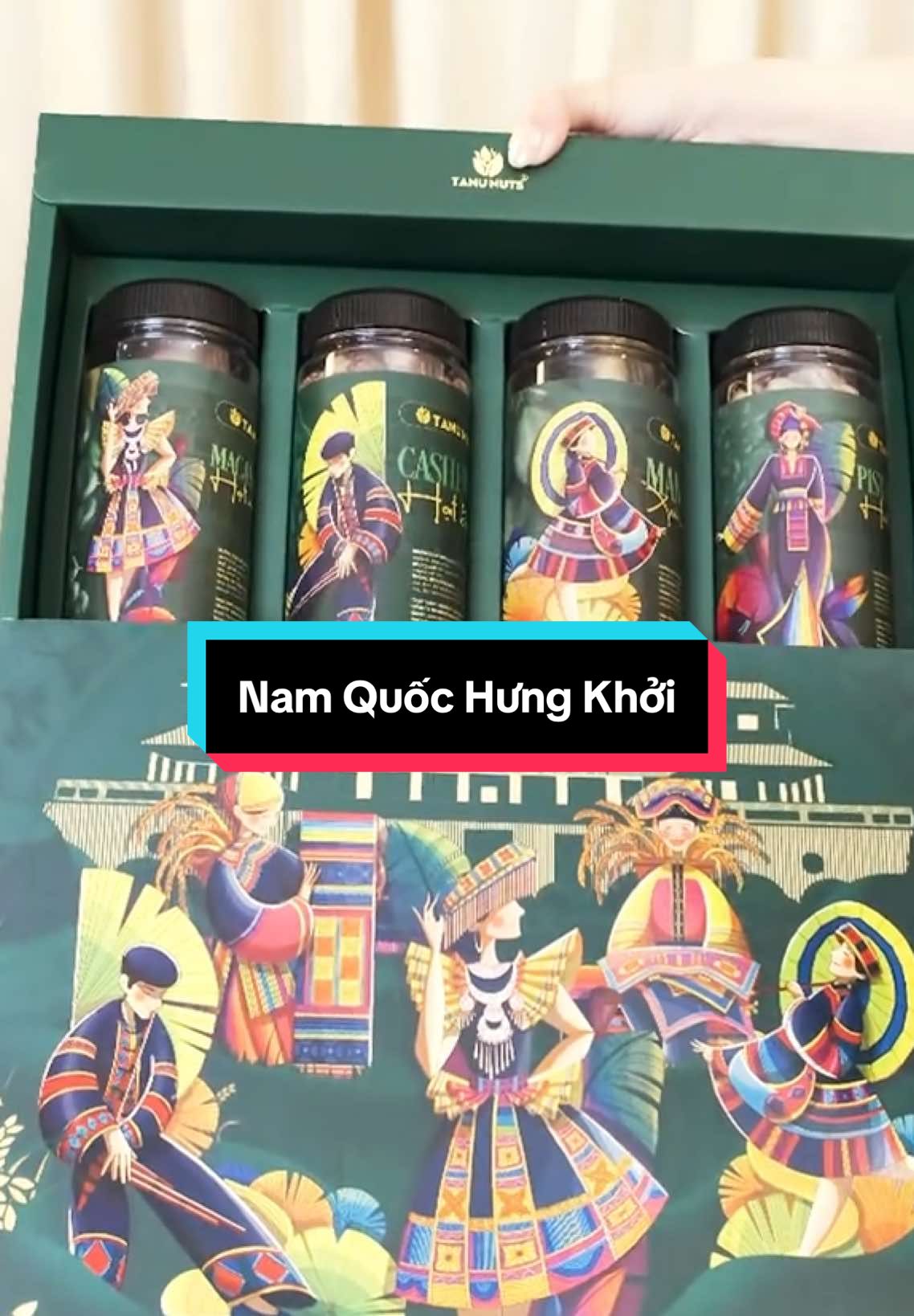 Set quà hạt dinh dưỡng Nam Quốc Hưng Khởi phù hợp làm quà Tết, quà tặng doanh nghiệp! #tanunuts #quatet #quatang #hatdinhduong