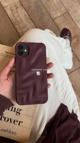 Suka bgt sama case wrana maroon 👀🫶🏻 #case #casingiphone 