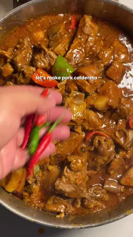pork caldereta naman mga par #cooks #eatschristmas 