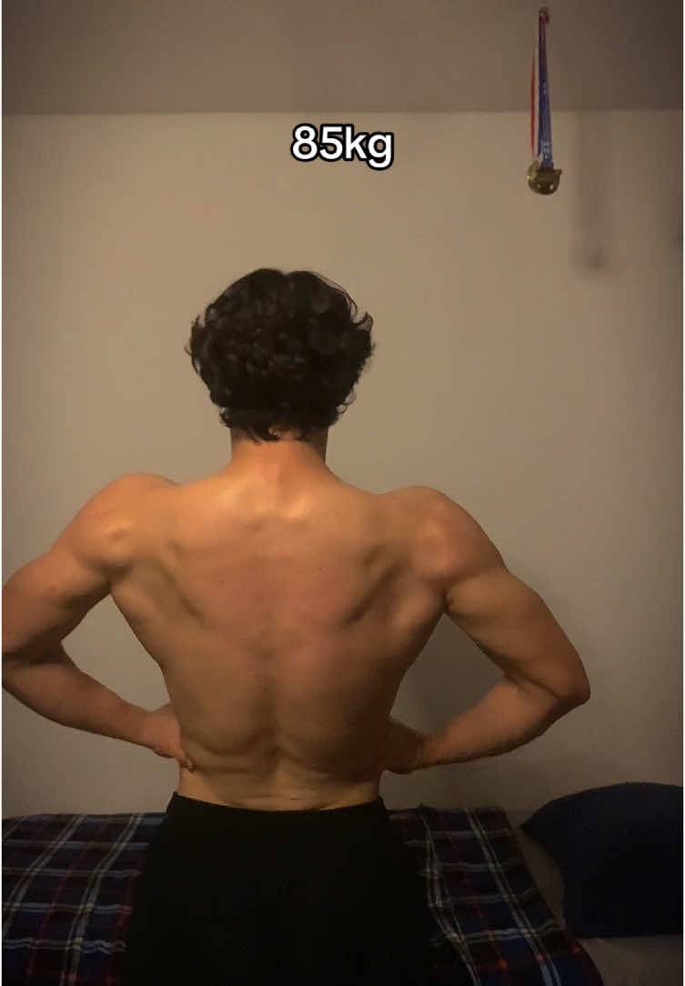 Parece que peso menos pero mido 1.85 #gym #davidlaid #gymrat #aesthetic #Fitness #bulking 