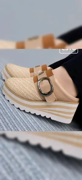 #sepatuwedgespremium #sepatuwedgeswanita #sepatuwedgeswanitakekinian #sepatuwedgeswanitaimport #sepatusandalwedges #esyufootwear 