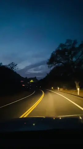 #noche#carretera#sonora #california #manejando#mantañas#