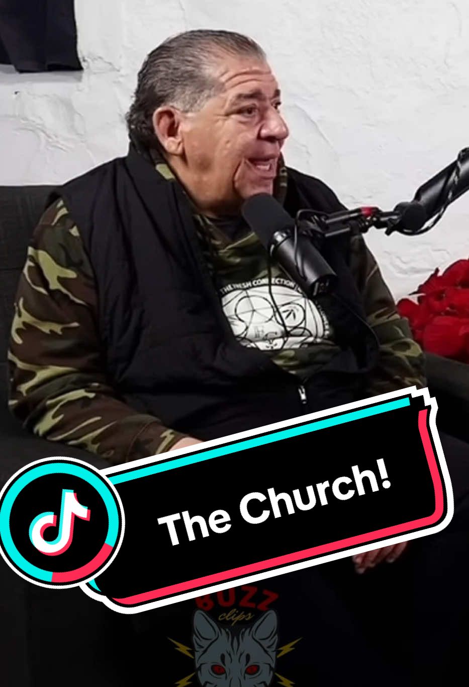 “No im Aaron Rodgers” 💀 #thechurchofwhatshappeningnow #joeydiaz #joeydiazpodcast #leesyatt #aaronrodgers 