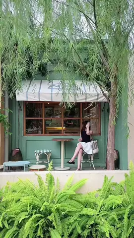 Cute outfit, cuter place✨🤍 #explorejogja #cafejogja #restojogja #pizzajogja #OOTD #Aesthetic #outfit #outfitideas #cloudskirt #fittedtop #ootdaesthetic #inspooutfit 