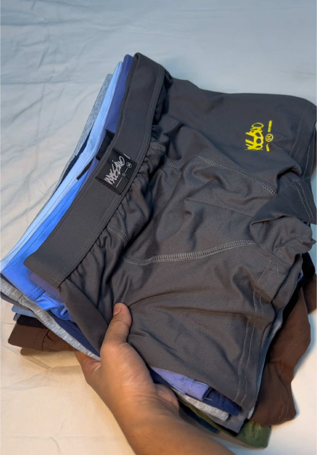 Subrang worth it bilhin nito 100 plus lang 6pcs na! #mensboxer #boxerbrief #12pcsboxer #boxerforman #boxershortformen #boxershort #fyp #foryourpage 