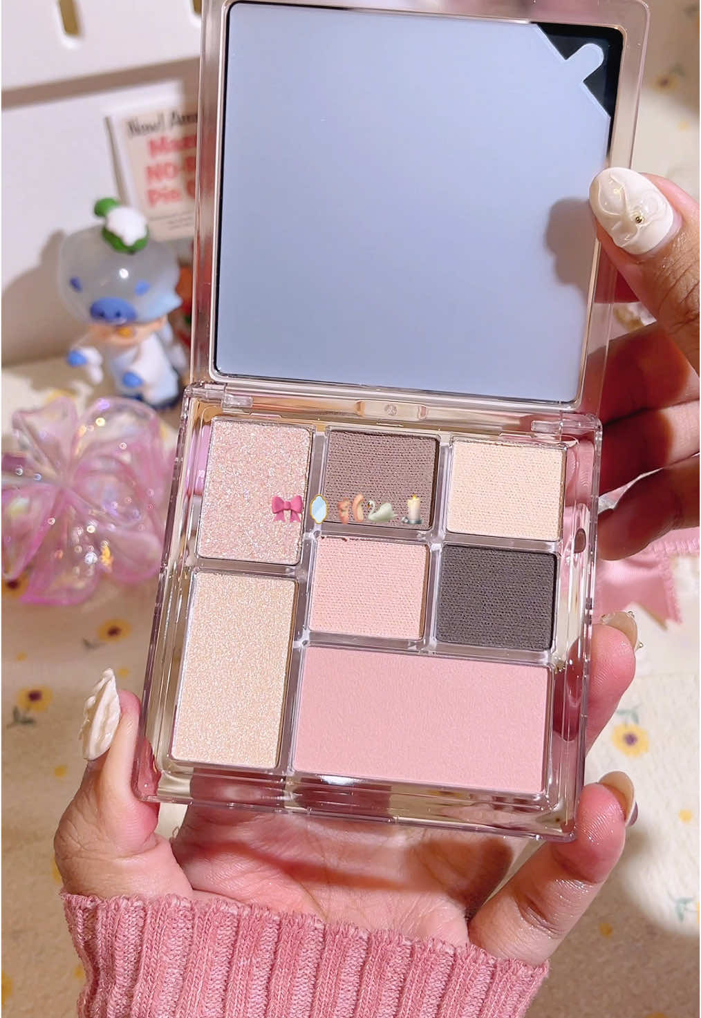 🎀🪞🩰🦢🕯️ 🧺 available in @YesStyle use “ BLOOMCO3UE5” for extra %  #BeautyTok #eyeshadowpalette #judydoll #yesstyle #unboxingmakeup #ugccreator #aesthetic #beautycontentcreator #foryou 
