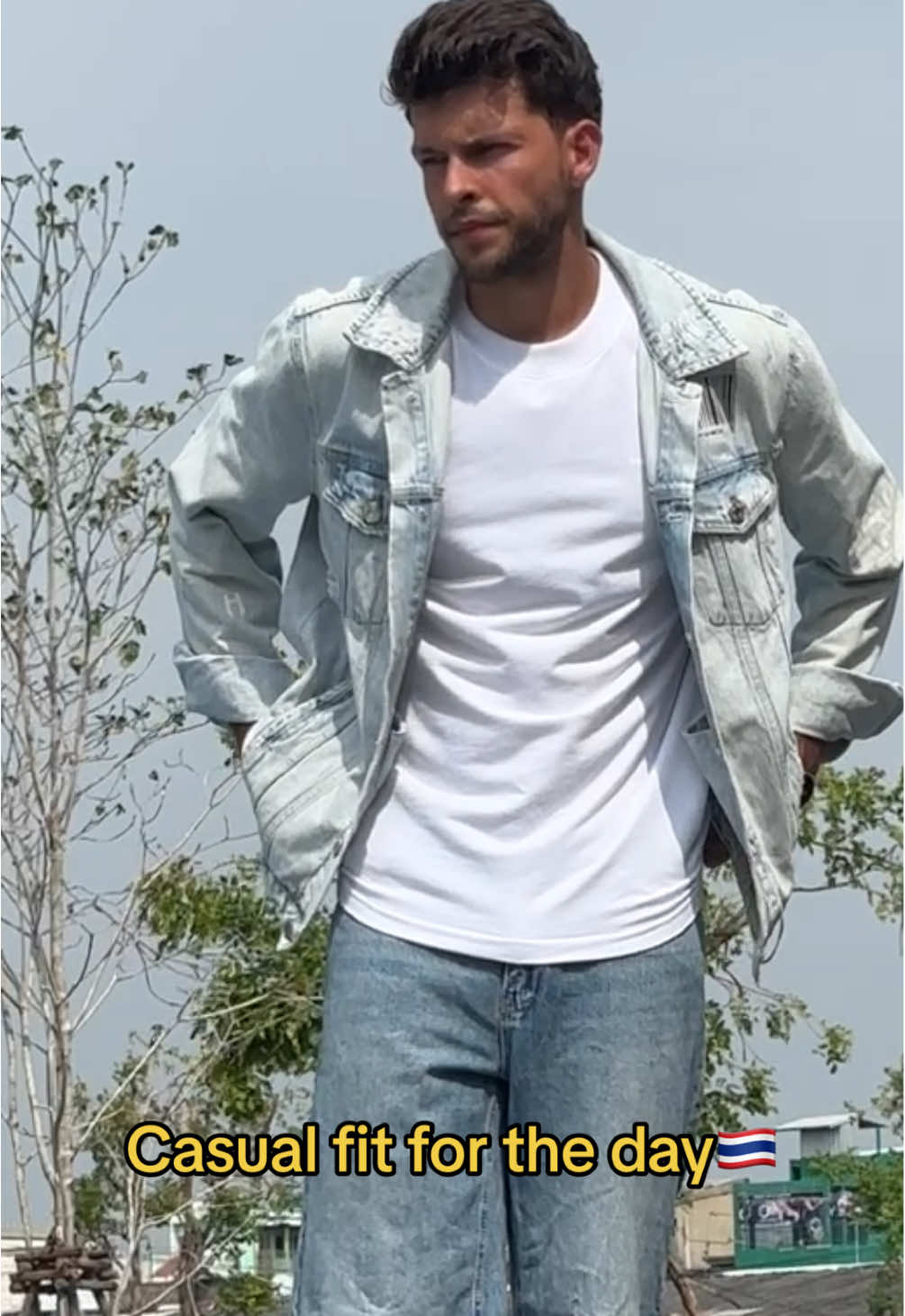 Casual fit for the day, was wayyy too hot to actually wear the Jacket 🤣 #fashion #bangkok #thailand 