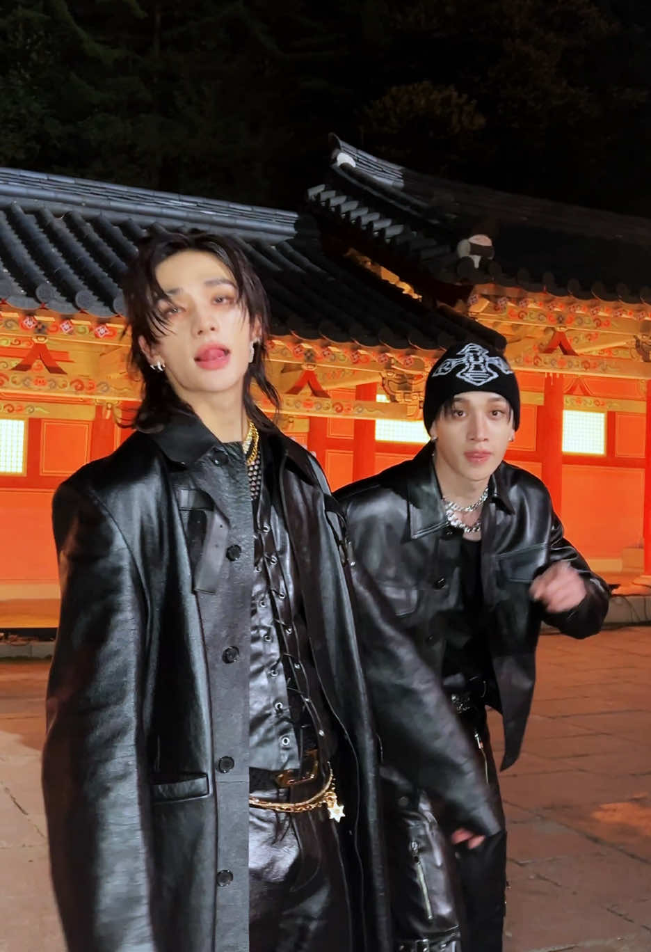Dive, 🐺 do ride, 🥟 don’t hide #StrayKids #스트레이키즈 #방찬 #BangChan #현진 #Hyunjin #合 #HOP #WalkinOnWater #StrayKidsComeback #YouMakeStrayKidsStay #NewMusic
