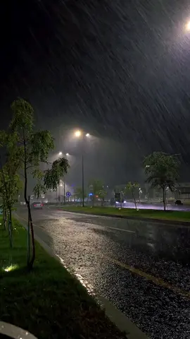 free to save it #view #fyp #fypp #fypage #video #rainyday 