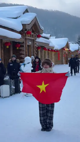 Dù đi đâu thì vợ chồng e vẫn luôn tự hào mình là con người Việt Nam 🇻🇳🇻🇳🇻🇳#shoptumai 