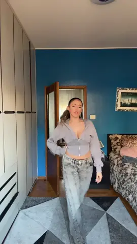 This music 🫠🫠 #fyp #astelfavalli #🇪🇷 