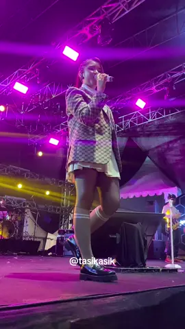 Malamnya Tiara andini !!!