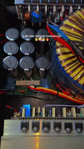 terjebak di hobi yg tidak ada habisnya✌️🙂#powerombro #powerrakitan #soundsystem #storysoundsystem #template #fypp #trand #tik #tok 