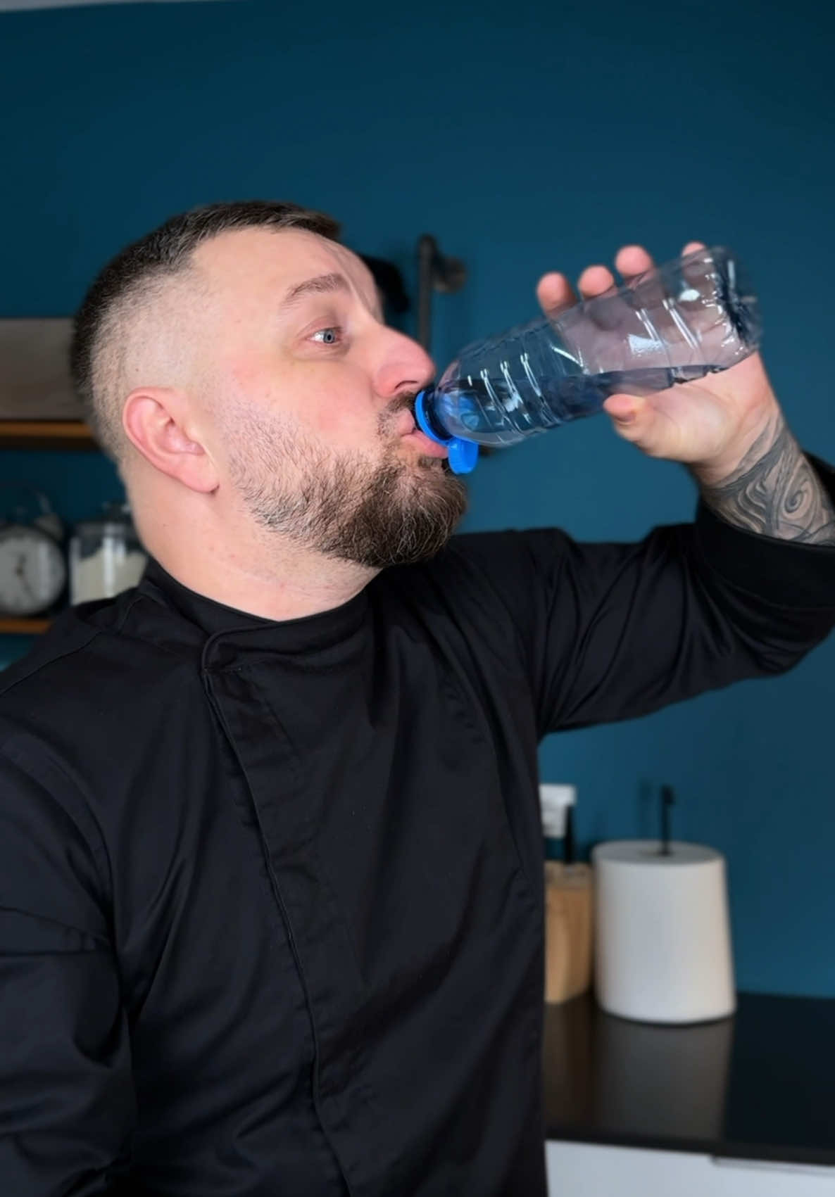Trying out the viral bottle trick! 💧 Can a simple water bottle really create magic? Watch as I test this trending illusion—it’s either going to amaze you or make you laugh! 😅 Don’t blink, you might miss it!