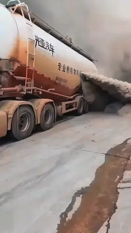 #xuhuong #excacavator #operator_excavator #truck 
