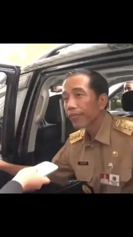 Ketika Pak Jokowi masih jadi gubernur DKI Jakarta 😎🩷