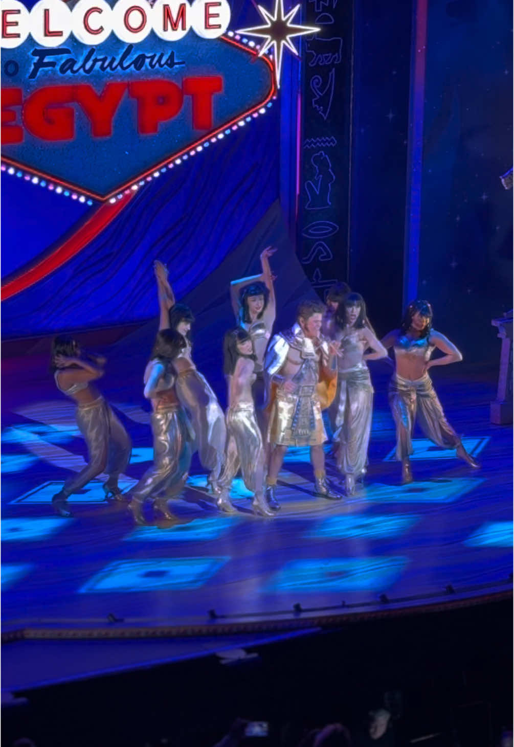 @Donnyosmond as Pharaoh at #edinburghplayhouse in #josephandtheamazingtechnicolordreamcoat #fyp #josephmusical 