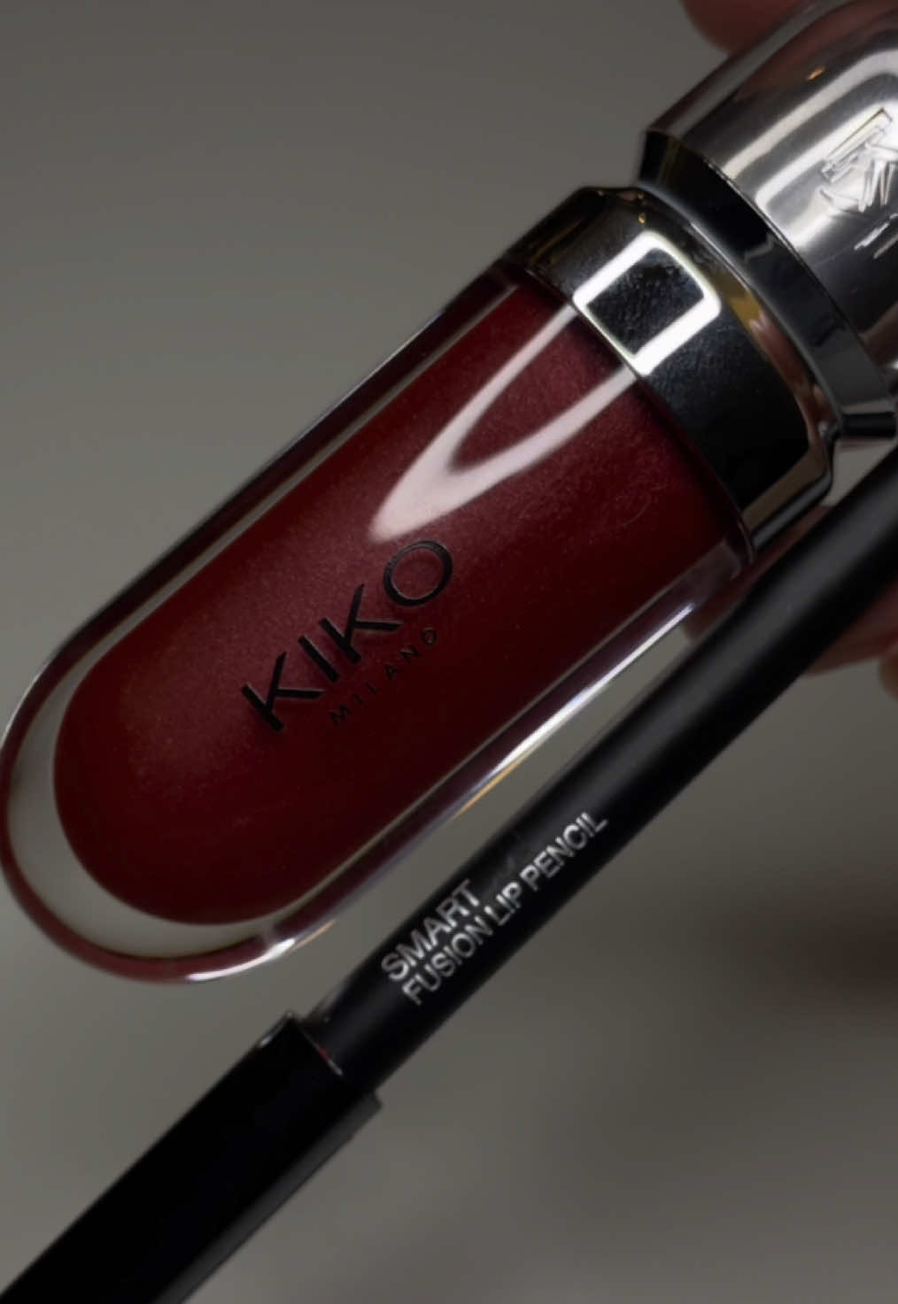 @studiomh.be serves up the ultimate #burgundy lip goals with #KIKOMilano! 💋 A #bold, #chic combo that’s perfect for adding a touch of #elegance to any look 💄 #makeup #glam #viralmakeup #BeautyTok #beauty #KIKOLips #lips #lipcombo 