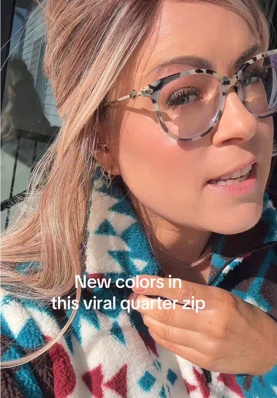 LOVE this new color!! I’m wearing size small in the color blue. These are very oversized. I normally wear medium to large in women’s clothing. Don’t wait on this you are going to love it. #quarterzip #UnisexSweater #Unisex #WinterClothes #TikTokShop #TiktokShopHolidayHaul #GiftGuide 
