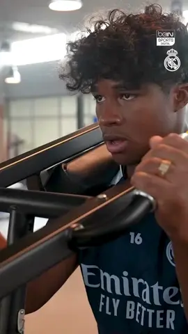 Endrick 🇧🇷 and Arda Güler 🇹🇷 steal the spotlight in Real Madrid's training session. Will they secure a starting spot? 🤩 Endrick 🇧🇷 y Arda Güler 🇹🇷 protagonizan el entrenamiento del Real Madrid, ¿conseguirán un puesto titular? 🤩 #LaLiga #beINSPORTS