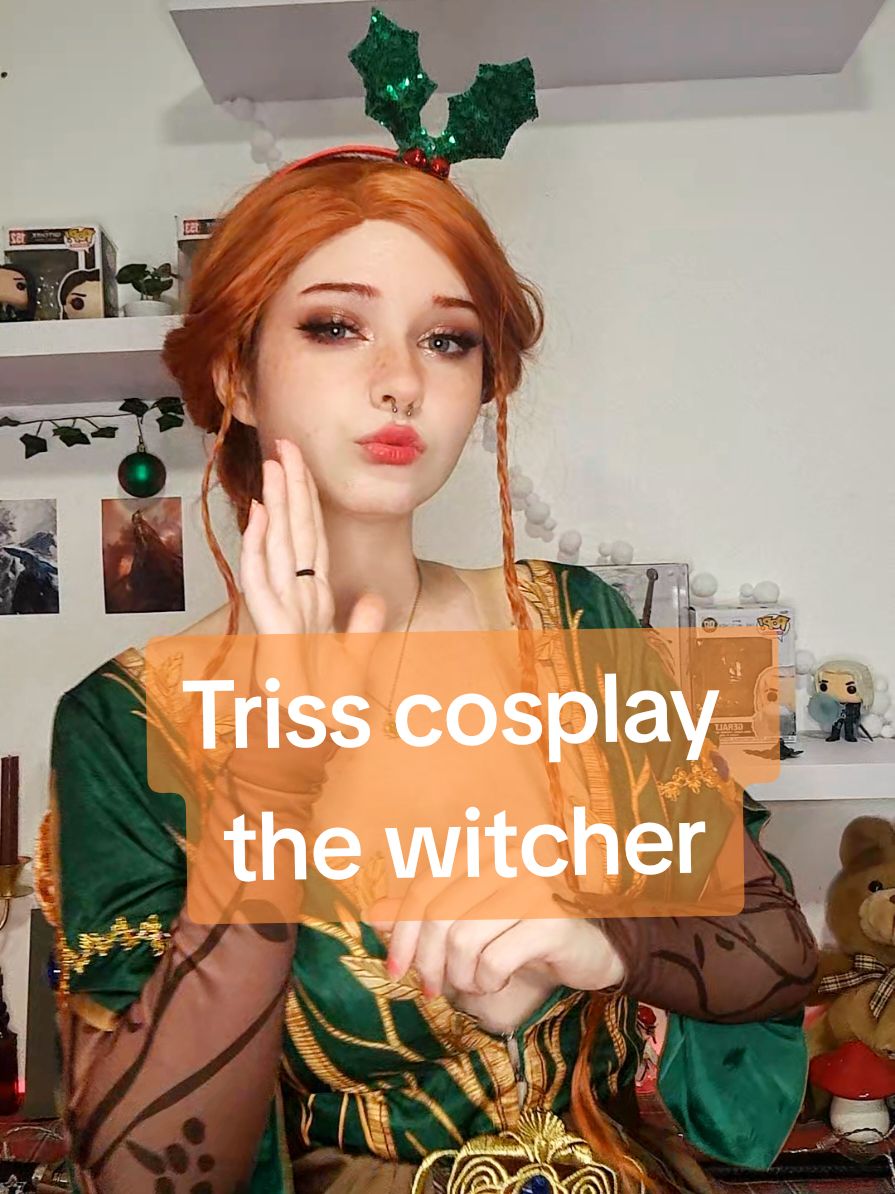 more triss cosplay yay !>.< #trisscosplay #trissmerigoldcosplay #triss #trissmerigold #thewitchercosplay #thewitcher3cosplay #thewitcher3 #thewitcher 