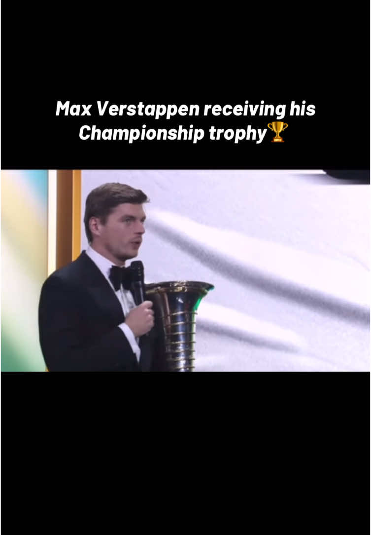 ⭐️⭐️⭐️⭐️ The presenters were so bad all show😭😂😂😂 #maxverstappen #verstappen #f1 #formula1 #formule1 #formel1 #supermax #f12024 #f1fans #f1drivers #wdc #mv1 #mv33 