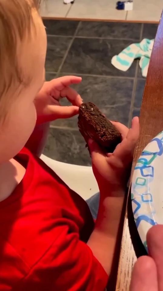 you can take anything except my food #funnybaby #daddy #kidstiktok #kidseating #adorable 